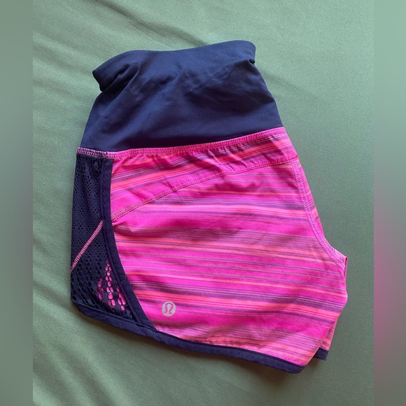 Pink lululemon shorts - Picture 2 of 4